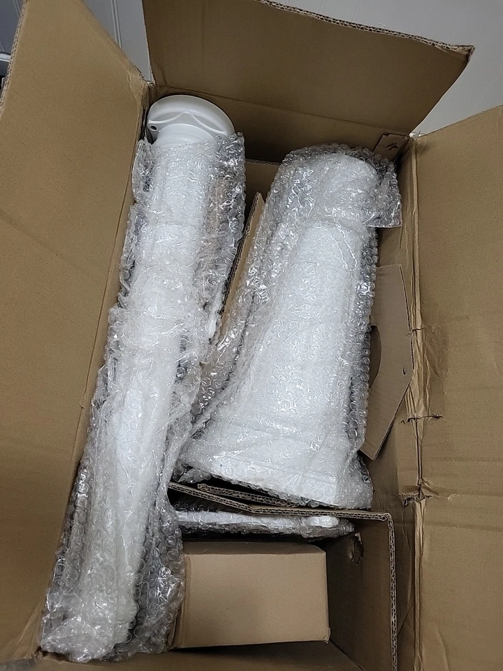 Luz de poste exterior blanca de 3 cabezales LUTEC Foto 1 de 3