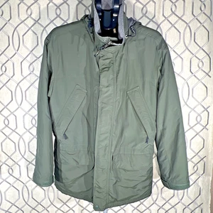 VTG LL Bean Coat Mens Green Medium Parka Hooded Insulated Winter Jacket 0UU64 - Picture 1 of 12