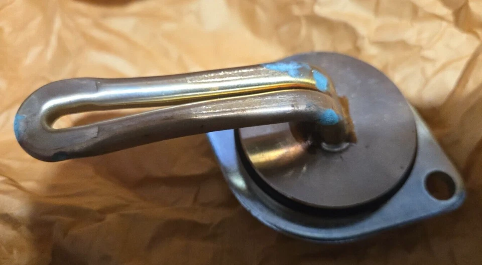 3946906 HEATER fits CUMMINS (NEW)