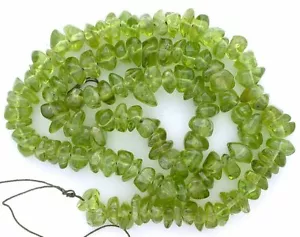 Arizona Peridot Nugget Gemischt Grün Chip Perlen 15 Zoll Strang 6 mm bis 8 mm - Bild 1 von 1