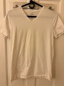T-shirt bianca scollo a V Gap - Foto 1 di 3