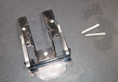 Lionel Crosshead & Plate, Drive Studs for 2055/65 steamers # 2055-204, 2046-29 - Image 1 of 4