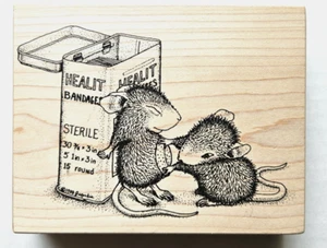 House Mouse HEALIT BANDAGES Injured Friend Bandaid 1998 Stampa Rosa Rubber Stamp - Picture 1 of 3