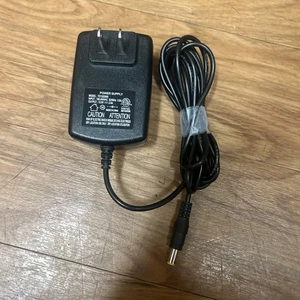 Alimentatore Adattatore Commutazione Modello TD1202000 12V DC 2A Uscita 24W - Foto 1 di 5