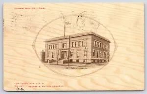 Cedar Rapids Iowa ~ Biblioteca pública gratuita en marco de enlace ovalado sepia ~ 1906 - Imagen 1 de 2