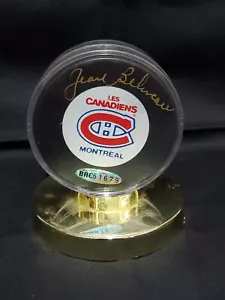 JEAN BELIVEAU Certified Signed/Autograph Montreal Canadiens Hockey Puck N935 - Picture 1 of 4