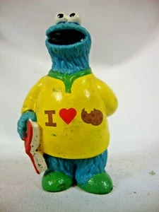 Figura coleccionable de juguete monstruo de galletas en pijama de juguete de Sesame Street Muppets Inc. - Imagen 1 de 5