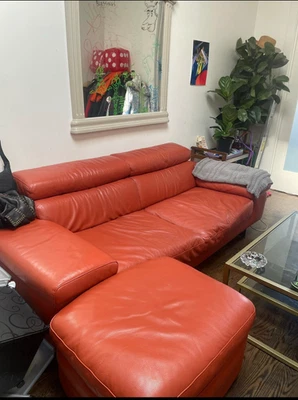 Leather Vintage couch-used (In Great Condition) With Seat set.  - Image 1 of 4