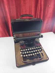 Vintage Schreibmaschine "Barlet" Burgunderrot mit Tragetasche - Bild 1 von 19