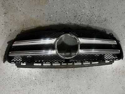 Parrilla para Mercedes-Benz E300 2017-2019 | Sedán | 213888022364 | MB1200189 Foto 1 de 3