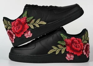 Nike Air Force 1 Custom Schwarz Schuhe Rot Rose Blume Floral Herren Damen Kinder Größe - Bild 1 von 21