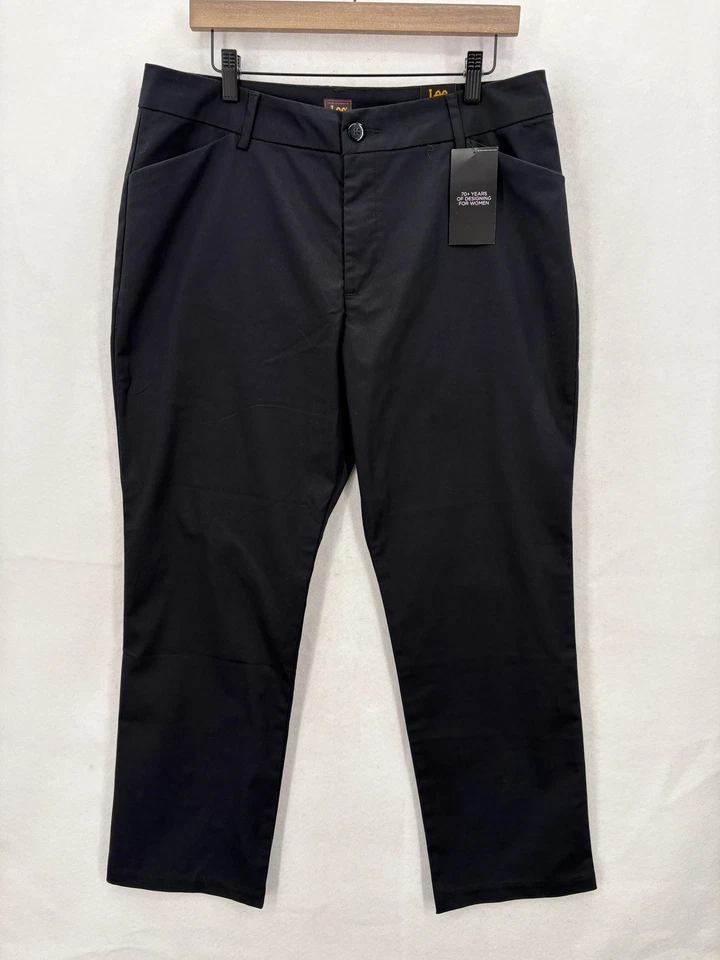 LEE Women's Wrinkle Relaxed Fit Straight Leg Pant Black Black Size