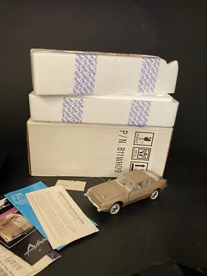 Franklin Mint 1963 Gold Studebaker Avanti Coupe Scale 1:24 # B11WH09 - Image 1 of 4