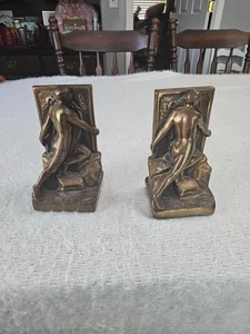 ANTIKE BRONZE VERKLEIDETE AKT MANN KUNST STATUE SKULPTUR BUCHSTÜTZEN - Bild 1 von 4