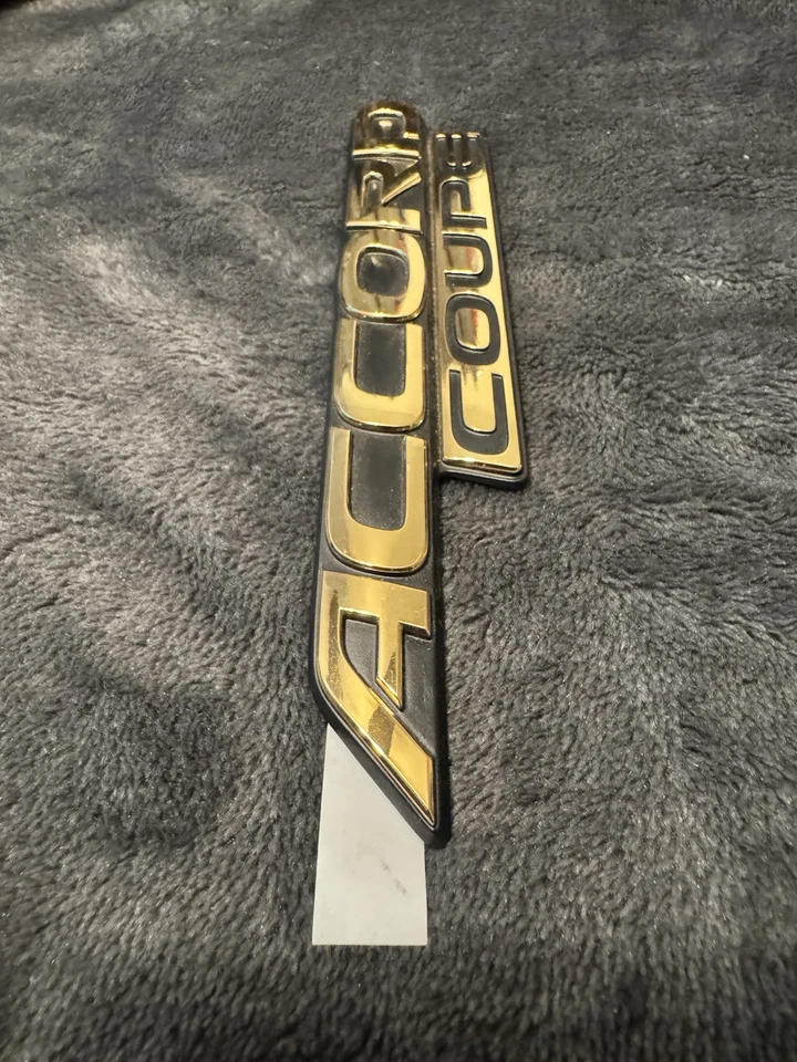CD CB CD7 CD8 SM2 SM4 Honda Accord cupé emblema dorado *RARO NOS* Foto 1 de 3