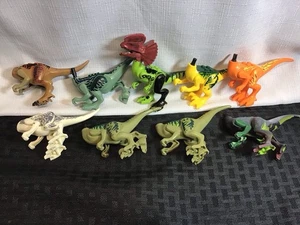 Lotto pezzi personaggi dinosauro Lego Jurassic Park - Foto 1 di 4