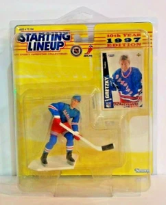 1997 - HASBRO - STARTING LINEUP - WAYNE GRETZKY - NEW YORK RANGERS - FIGURE - Picture 1 of 2