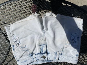 Girls Jean Shorts Size Large By Cherokee Lace Inseam 3 Inches - Picture 1 of 3