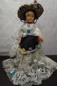Muñeca de recuerdo mexicana vintage de 8" - vestido tradicional, sombrero de paja - Imagen 1 de 7
