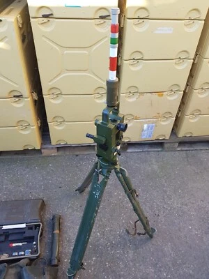 ZEISS RK76 A1 Richtkreis Theodolite + Tripod + Zielstab Vermessung Bundeswehr N2 - Bild 1 von 4