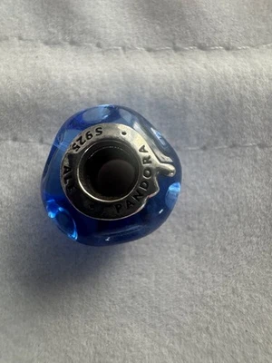 Pandora Welliges dunkelblaues Ozean Murano-Glas Charm - Bild 1 von 2