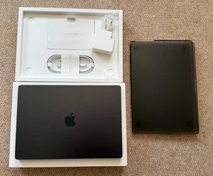 MacBook Pro 16" M4 Pro 14/20C 24GB 512GB 2 Bat Cyc 01/2026 Warranty Black - Afbeelding 1 van 8