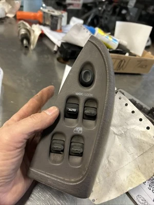 2001–4 Chrysler 300 M/intrepid master window switch automatic down - Image 1 of 3