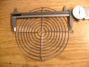 6 Zoll Lüfterschild Gitter Fingerschutz 152 mm - Neu - Bild 1 von 1