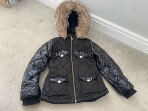 cappotto giacca nero lucido bambina isola di fiume età 5-6 anni - Foto 1 di 4