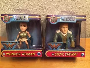 Metals Die Cast Wonder Woman & Steve Trevor Figures Set Of 2, New - Picture 1 of 7