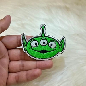 Disney Pixar Toy Story Squeeze Toy Alien A+ Embroidered Iron On Patch Children - Picture 1 of 3