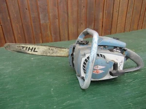 Vintage HOMELITE XL-12 Chainsaw Chain Saw with 13" Bar - Picture 1 of 10