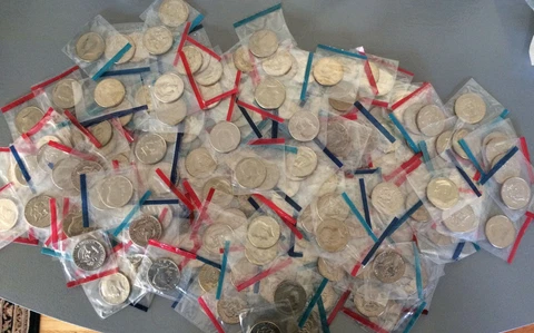 Old Rare UNCIRCULATED US Kennedy Half Dollar in Mint cello Coin Mixed Lot!! Cover
