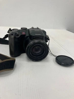 2002 Fujifilm FinePix S602 3Mp 6x Opt Zoom CCD Digital Camera. UNTESTED - Image 1 of 4