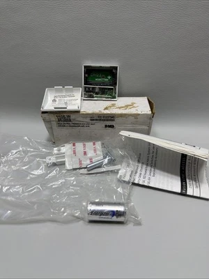 Transmisor Universal Inalámbrico DMP 1106-W Blanco Nuevo Caja Abierta Foto 1 de 4