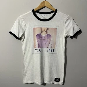 Taylor Swift 1989 Polaroid World Tour Double Sided Ringer T Shirt Womens Small - Picture 1 of 8