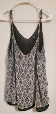 Torrid Size 2 Chiffon Flowy Black and White Tank Top - Image 1 of 4
