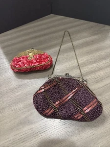 Menge 2 Vintage Perlen Pailletten Abendtaschen Clutch & Kette Handtasche verzierter Verschluss - Bild 1 von 12