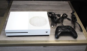 Microsoft Xbox One S 1TB Console - Bianca con controller nero - Foto 1 di 8