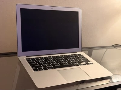 MacBook Air (13-inch, 2017) — 2.2GHz Intel Core i7 / 8GB / 256GB SSD - Image 1 of 4
