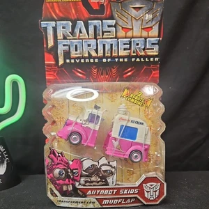 Transformers Revenge of the Fallen Deluxe Autobot Skid & Mudflap MOSC NEW 2009 - Picture 1 of 8