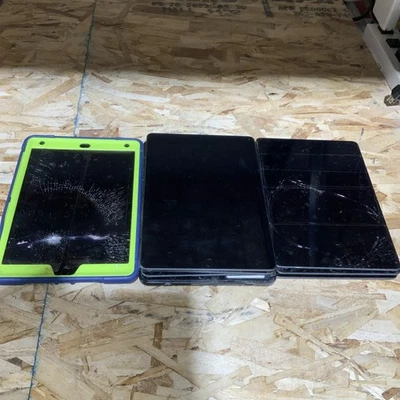 ¡Lote de 8! Apple iPad 4x 9ª Generación 3x 8ª Generación 1x 7ª Generación Wi-Fi Dañado LEER Foto 1 de 4