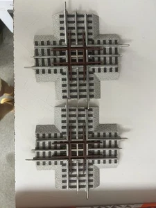Lionel train O gauge Fastrack 90 degree crossing track (2) - Picture 1 of 3
