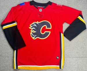 Camiseta Adidas NHL Calgary Flames Manga Larga Multicolor Talla 54 - Imagen 1 de 8