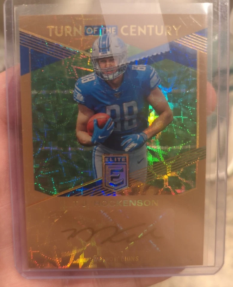 2019 Donruss Elite Turn of the Century Gold Ink /25 TJ Hockenson Auto Vikings - Image 1 of 3