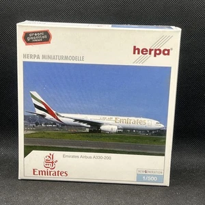 Herpa Wings Scala 1/500 - Emirates Airbus A330-200 508445 - Foto 1 di 6