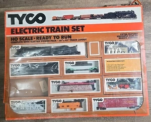Tyco ho scale  electric train set no. 7319 Sold AS SEEN IN PHOTOS - Picture 1 of 4