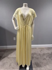 Conjunto de dos vestidos de noche Jolie Peignoir talla M nailon amarillo mangas cortas ribete floral - Imagen 1 de 13