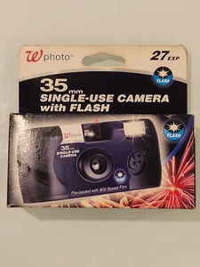 Flash Disposable Film Camera 35mm Walgreens 27 exp- expired 2014 800 Speed - Picture 1 of 4