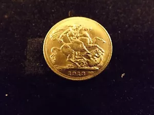 1913 22ct FULL GOLD SOVEREIGN GEORGE V - Picture 1 of 4